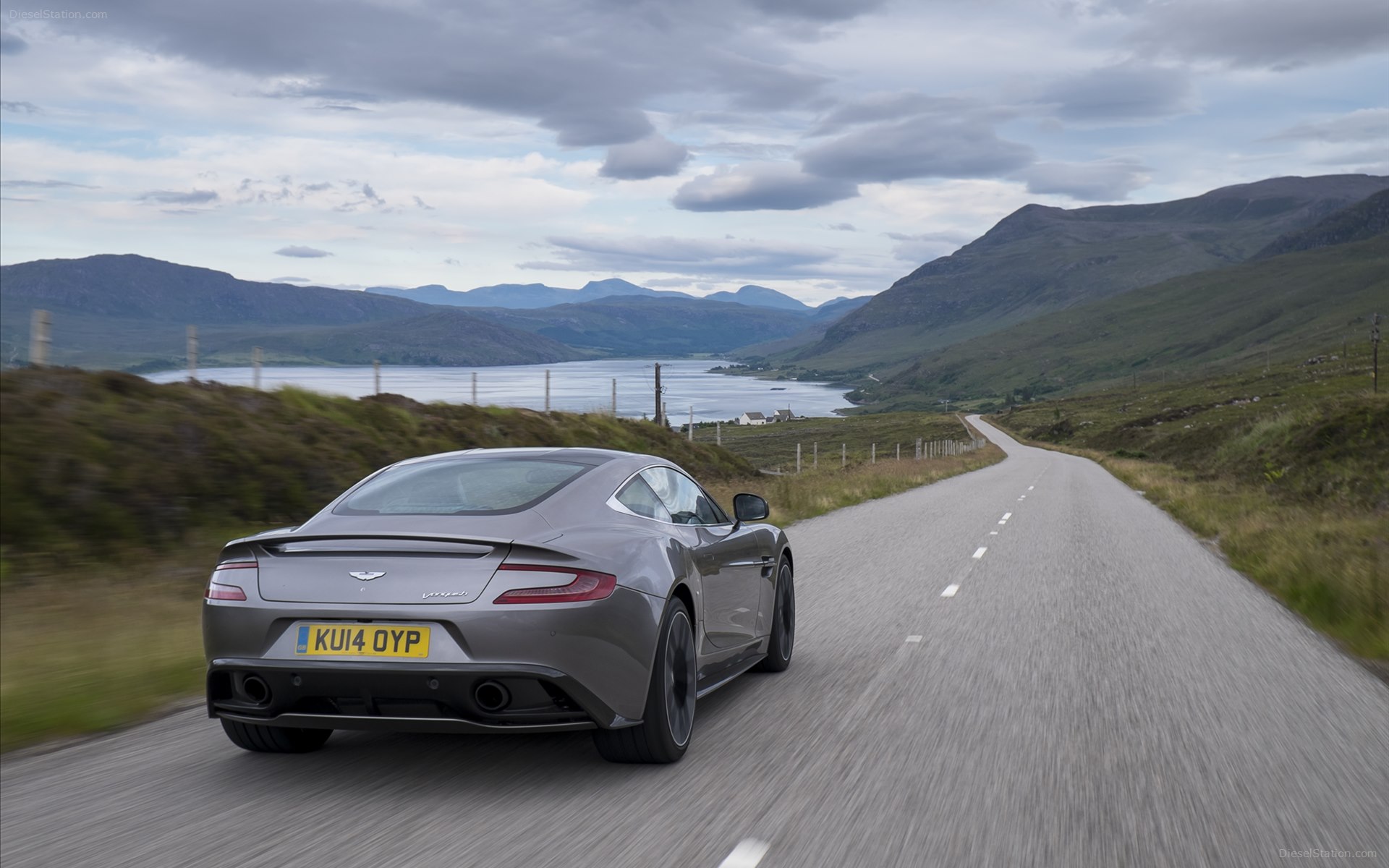 Aston Martin Vanquish 2015